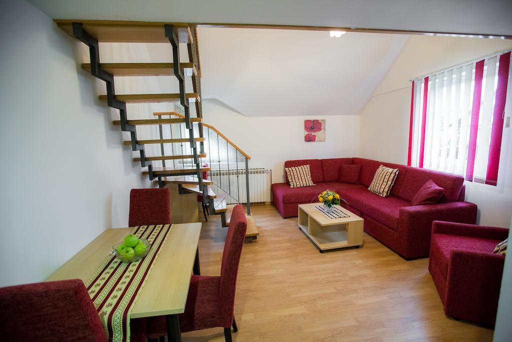 Apartments And Rooms Millennium Ogulin Dış mekan fotoğraf